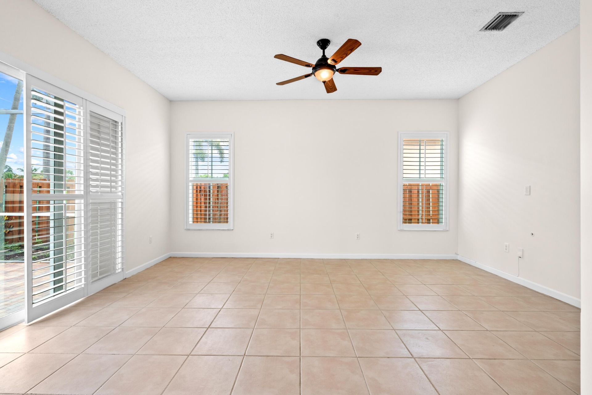 376 E Royal Cove Circle, Davie, FL 33325 Photo