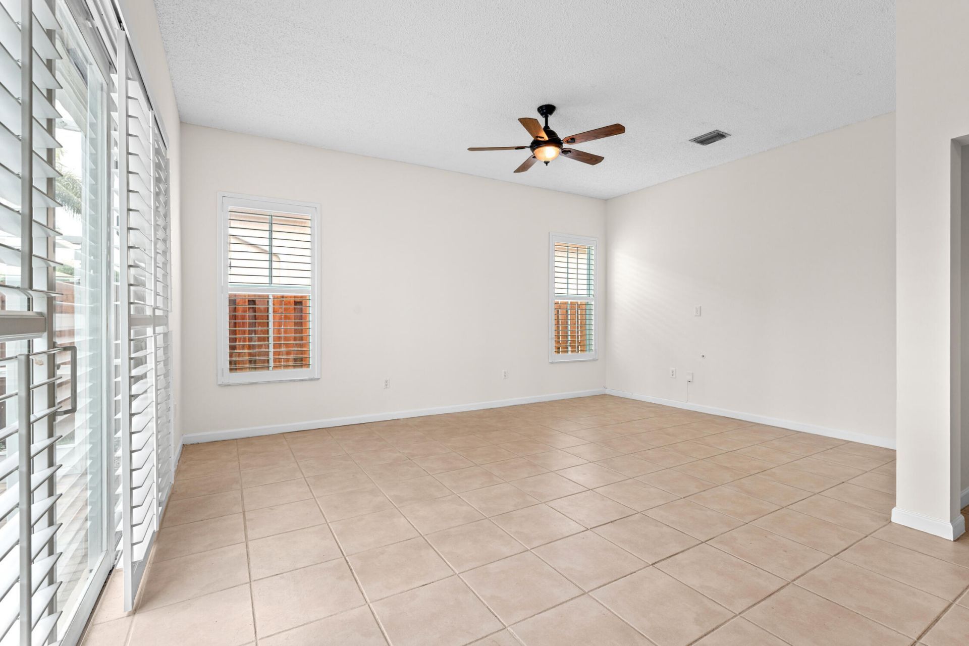 376 E Royal Cove Circle, Davie, FL 33325 Photo