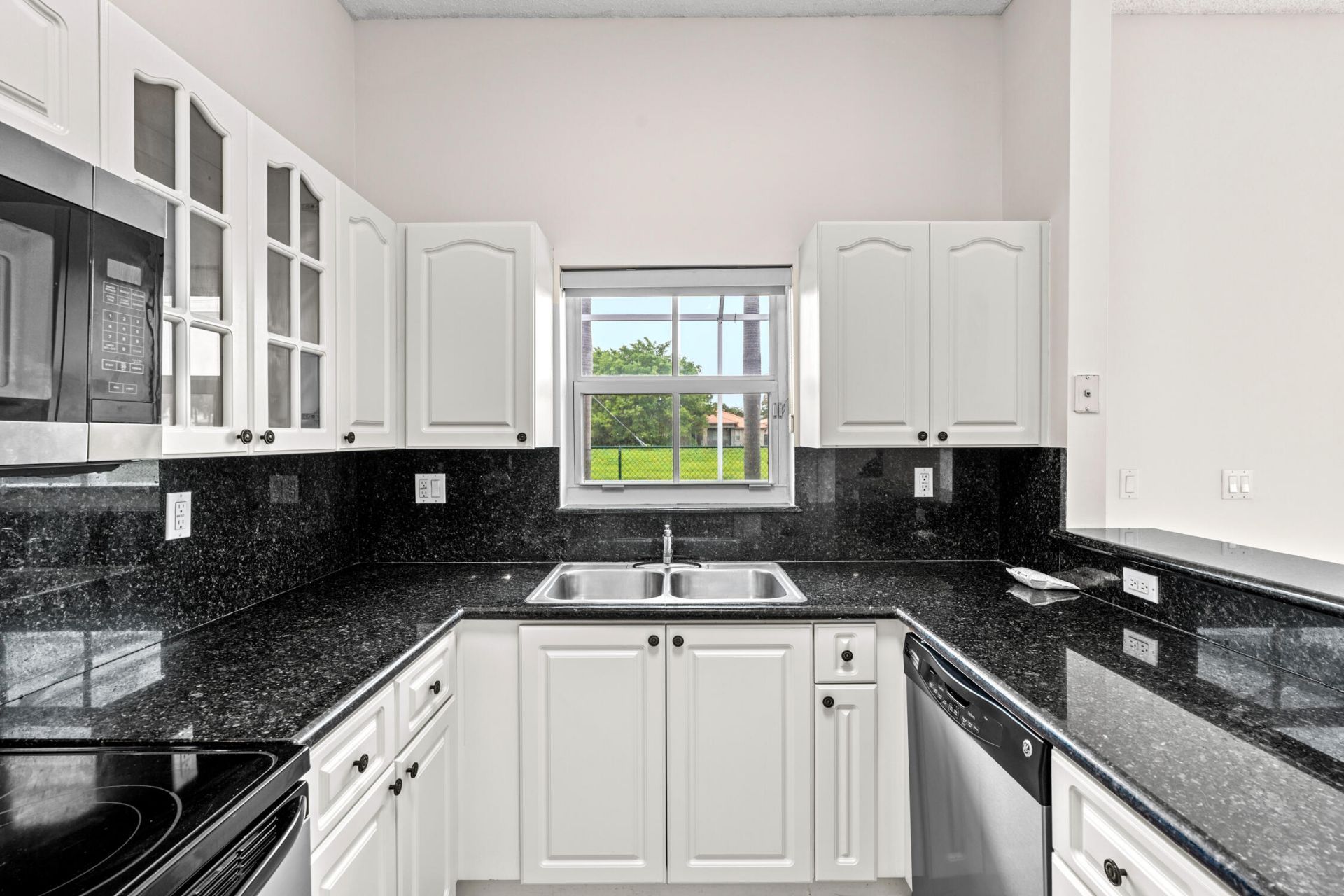 376 E Royal Cove Circle, Davie, FL 33325 Photo