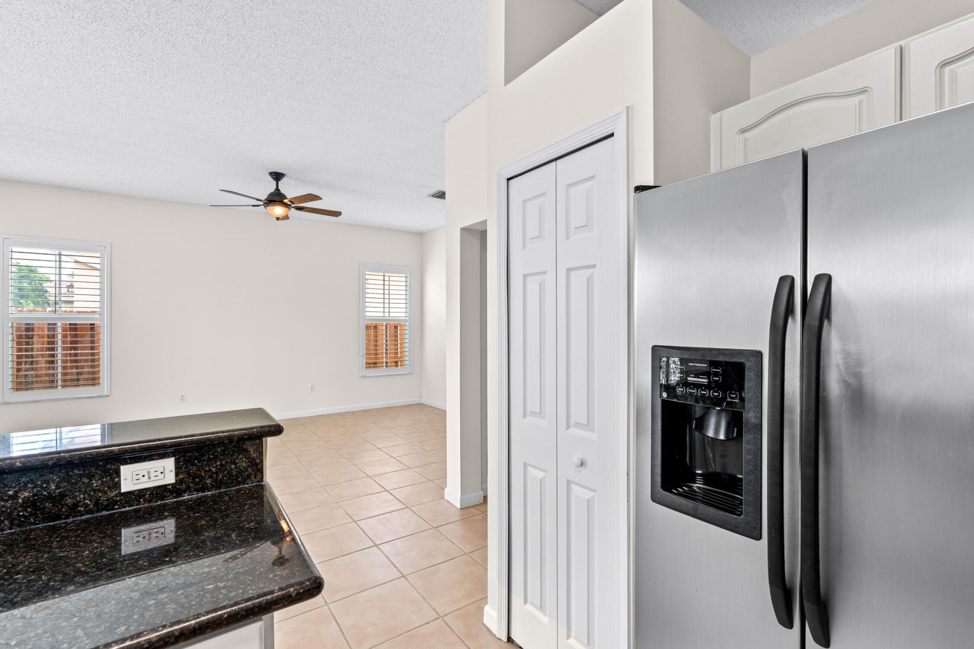376 E Royal Cove Circle, Davie, FL 33325 Photo