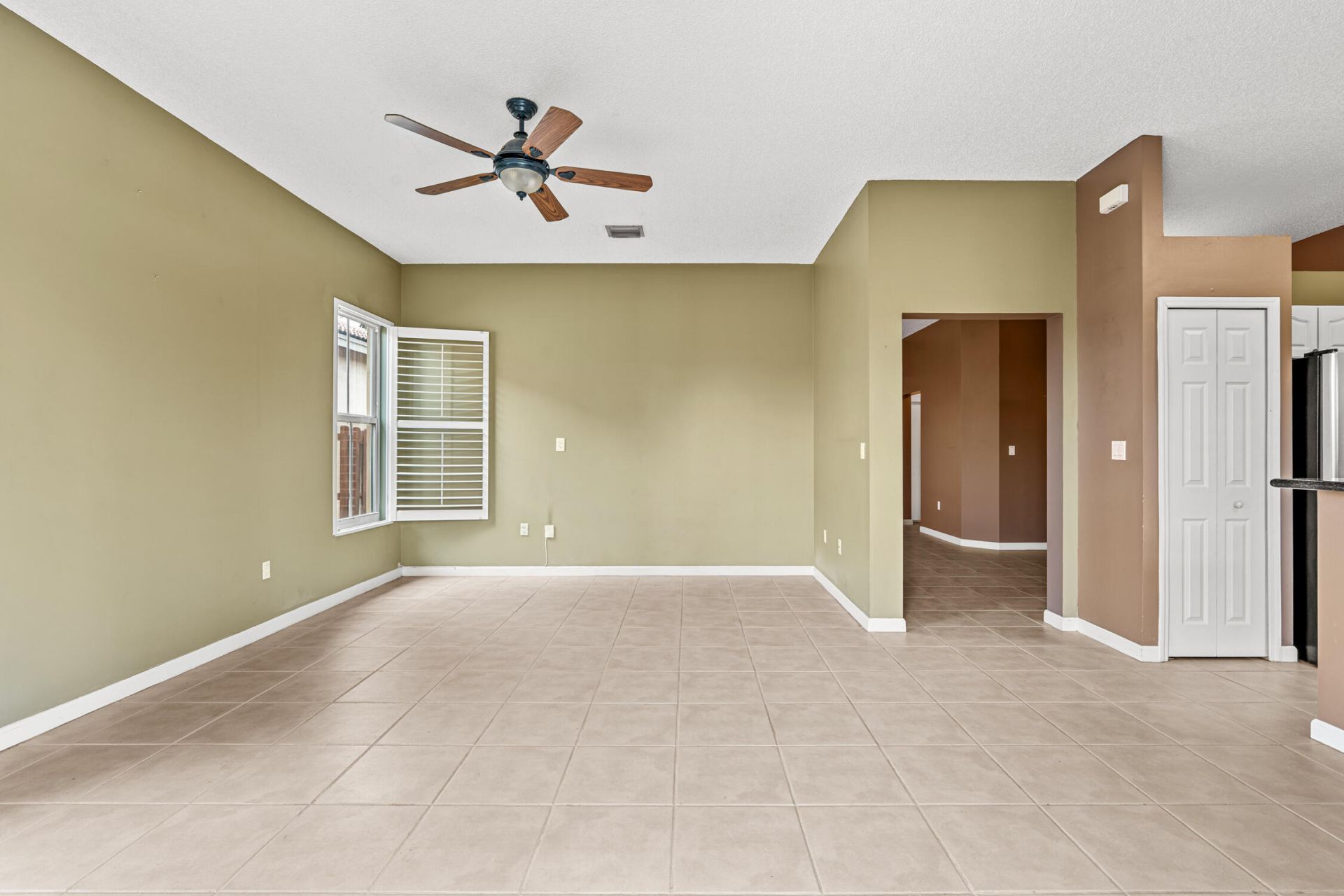 376 E Royal Cove Circle, Davie, FL 33325 Photo