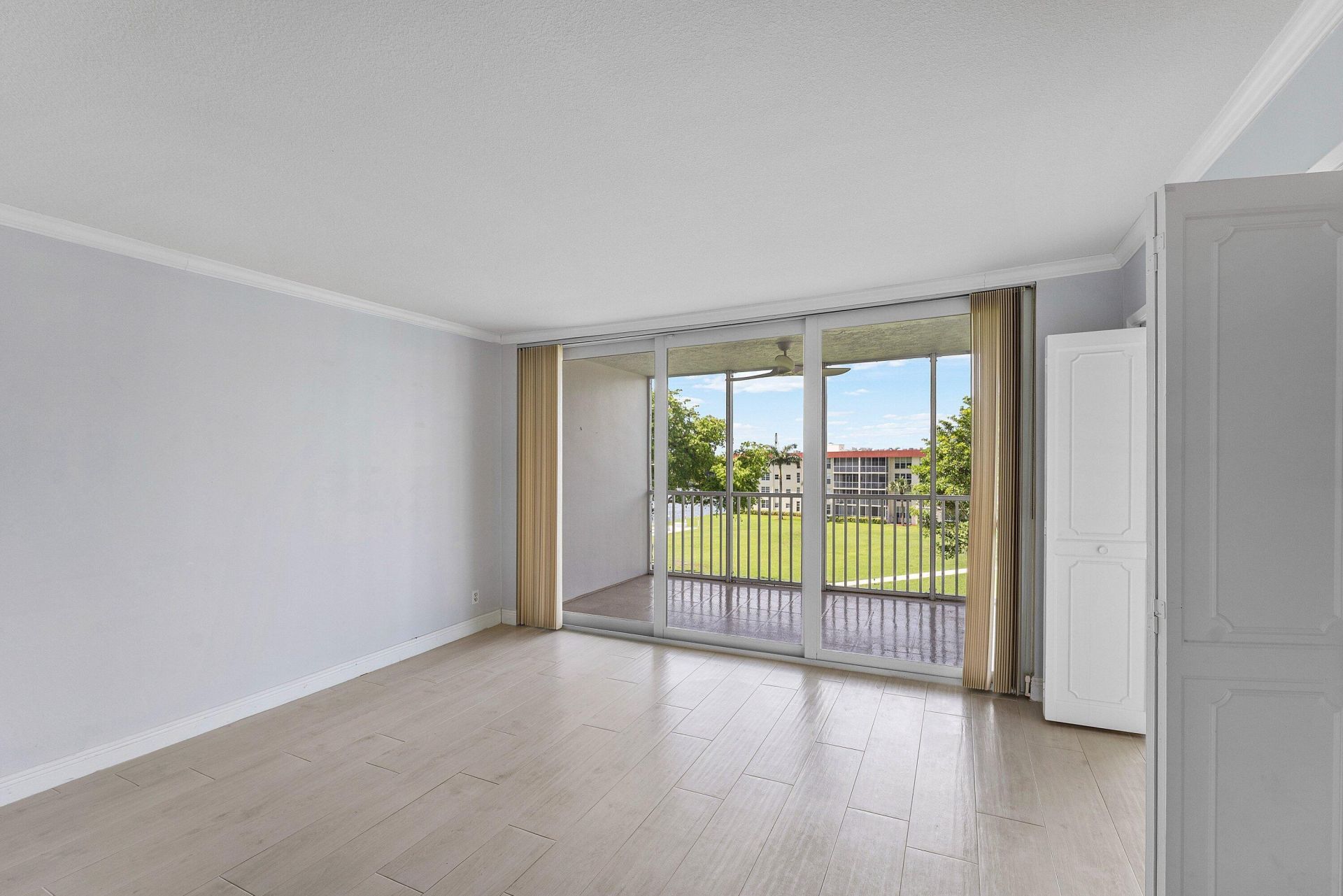 3150 NE 48th Court, Unit 411, Lighthouse Point, FL 33064 Photo