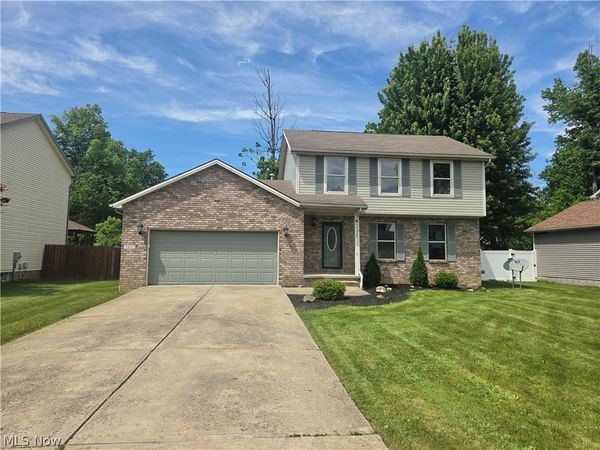 4852 Shadow Oak Drive , Youngstown, OH 44515