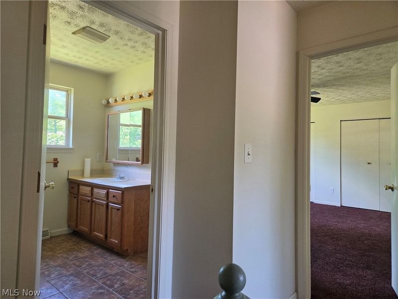 4852 Shadow Oak Drive, Youngstown, OH 44515 Photo 7