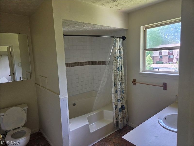 4852 Shadow Oak Drive, Youngstown, OH 44515 Photo 8
