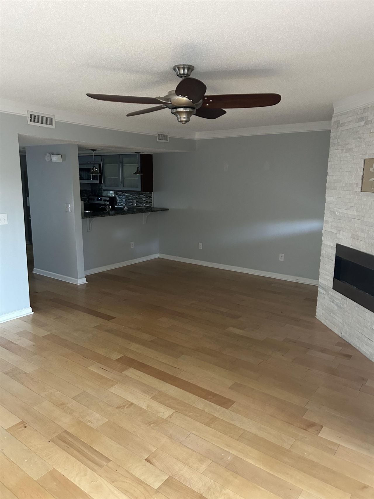 32 Shadow Moss Pl. Photo 28