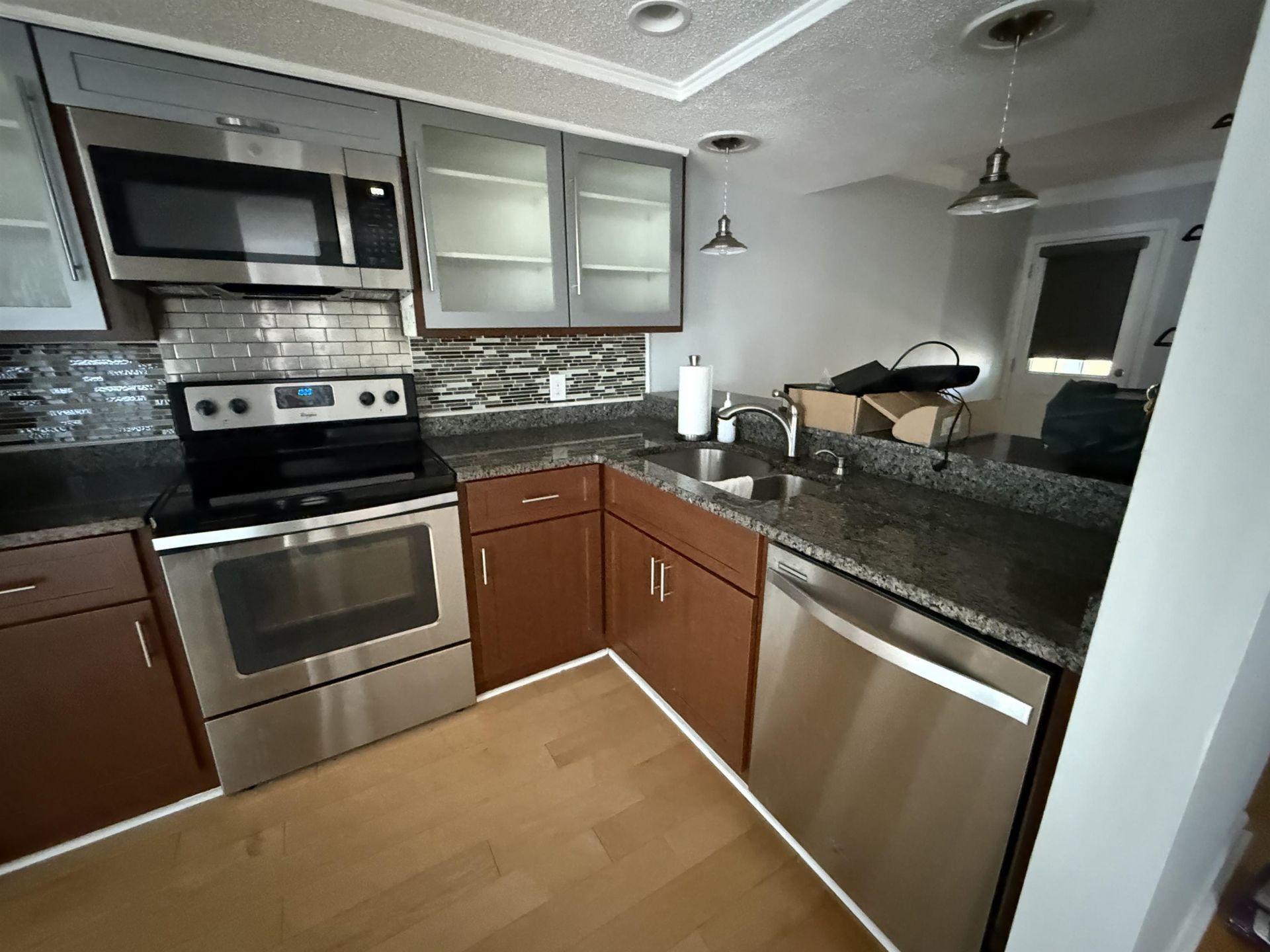 32 Shadow Moss Pl. Photo 33