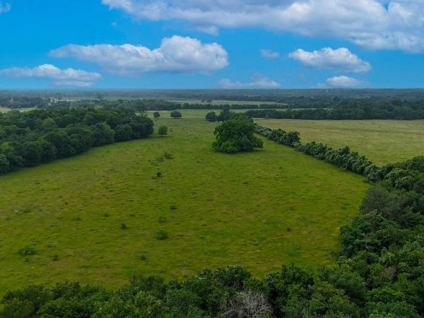 645 Jerrys CRK , Lockhart, TX 78644