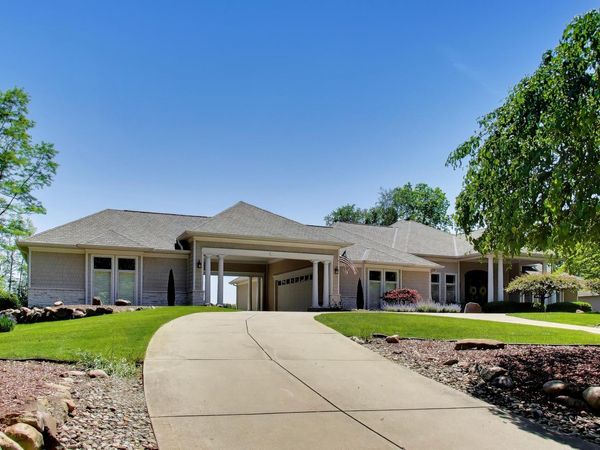 1920 High Mdw S, Niles, MI 49120