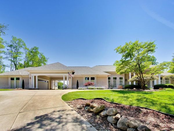 1920 High Mdw S, Niles, MI 49120