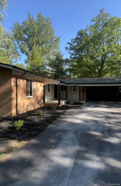 3096 Myddleton Drive , Troy, MI 48084 Main Photo