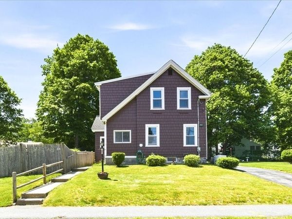 121 Oakdale Ave, Dedham, MA 02026