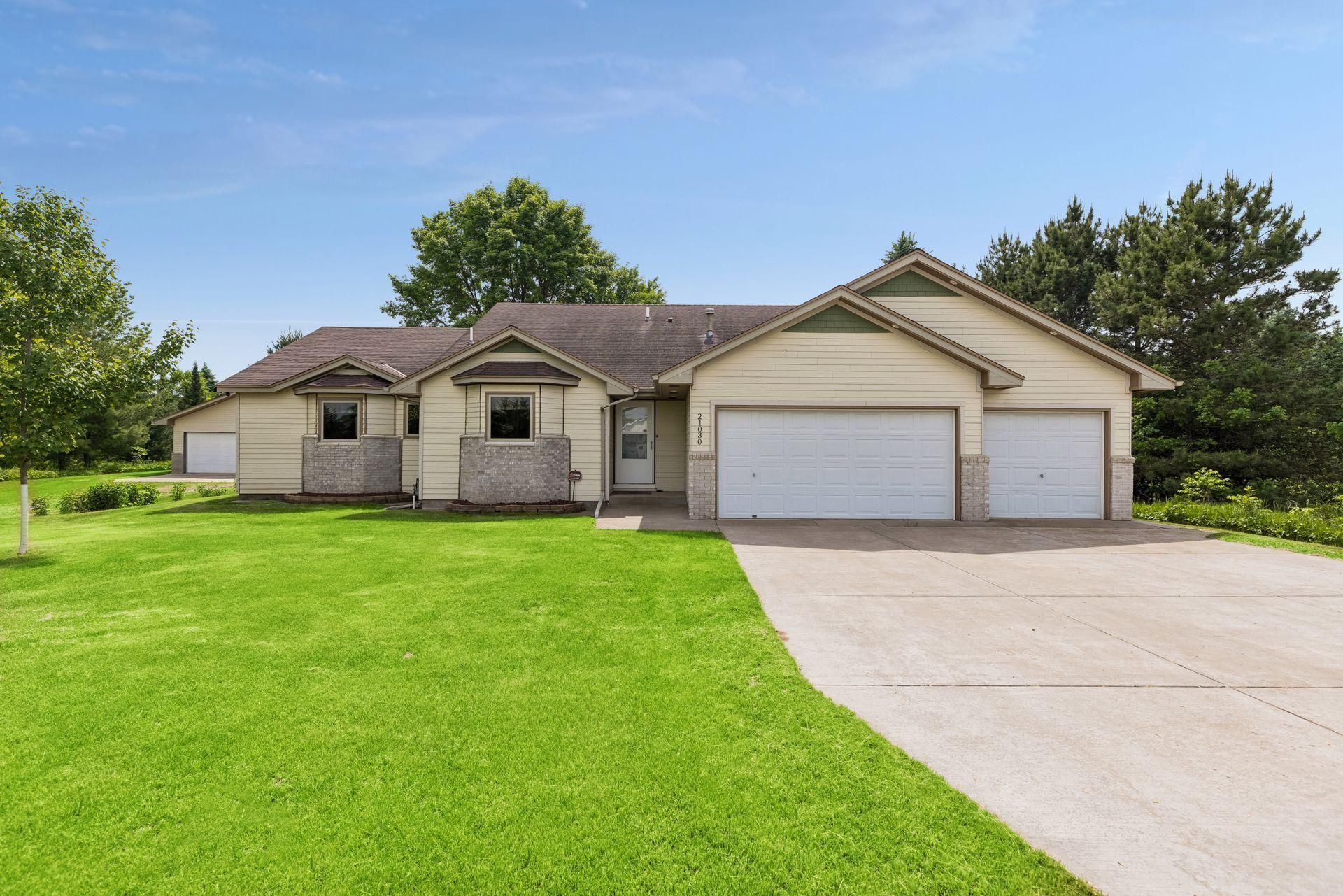 21030 W Linwood Drive NE, Wyoming, MN 55079