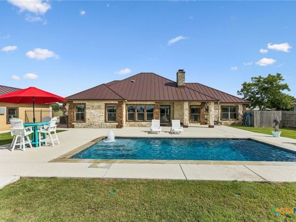 324 Kimbrough Road , Seguin, TX 78155