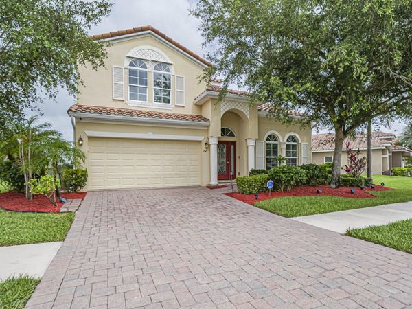 1750 SW Berkshire Cir Circle SW, Vero Beach, FL 32968