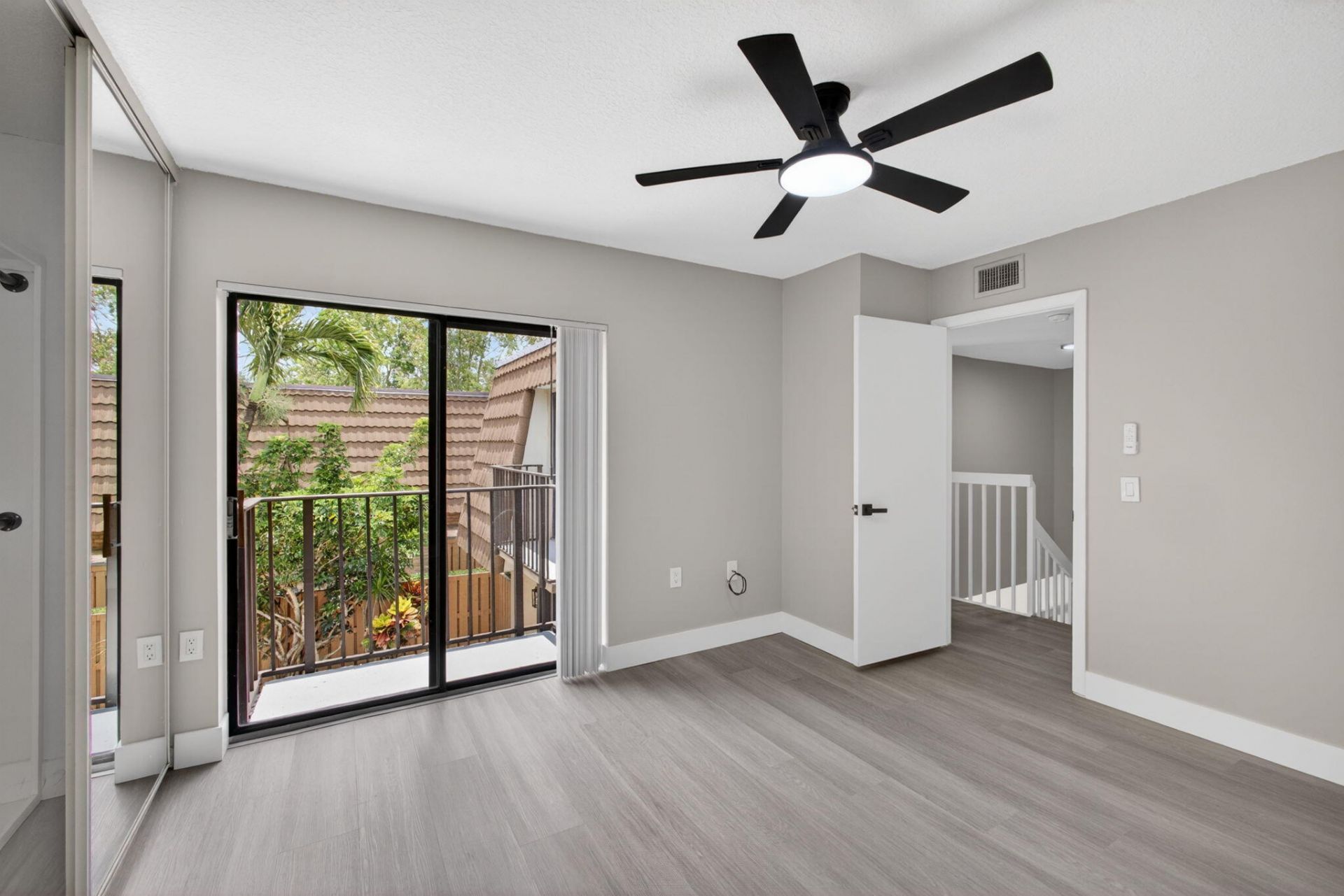 246 Charter Way, West Palm Beach, FL 33407 Photo