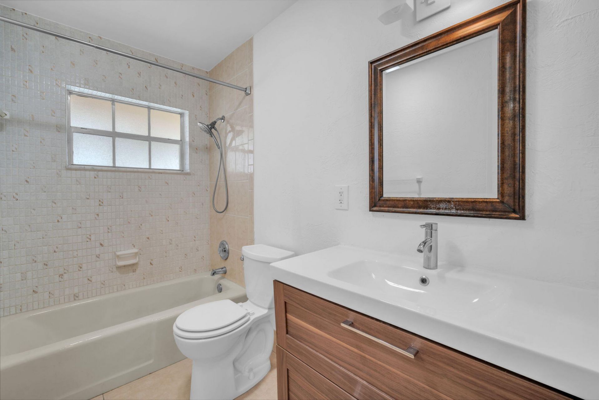 8900 W Sample Road, Unit 204, Coral Springs, FL 33065 Photo