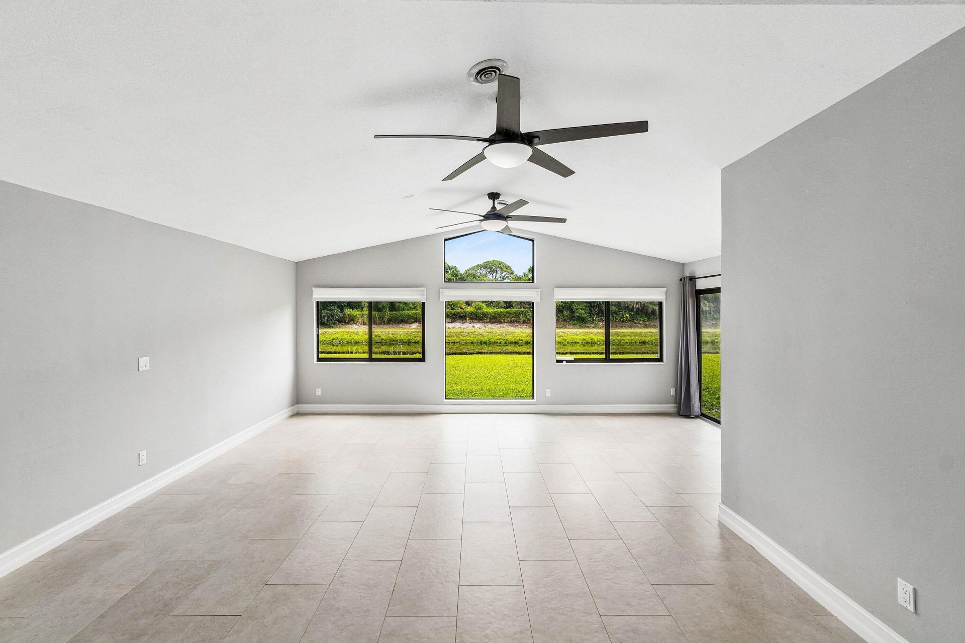 120 Mayfair Lane, Boynton Beach, FL 33426 Photo