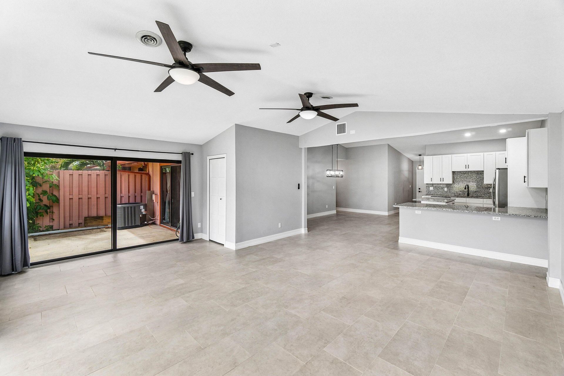 120 Mayfair Lane, Boynton Beach, FL 33426 Photo