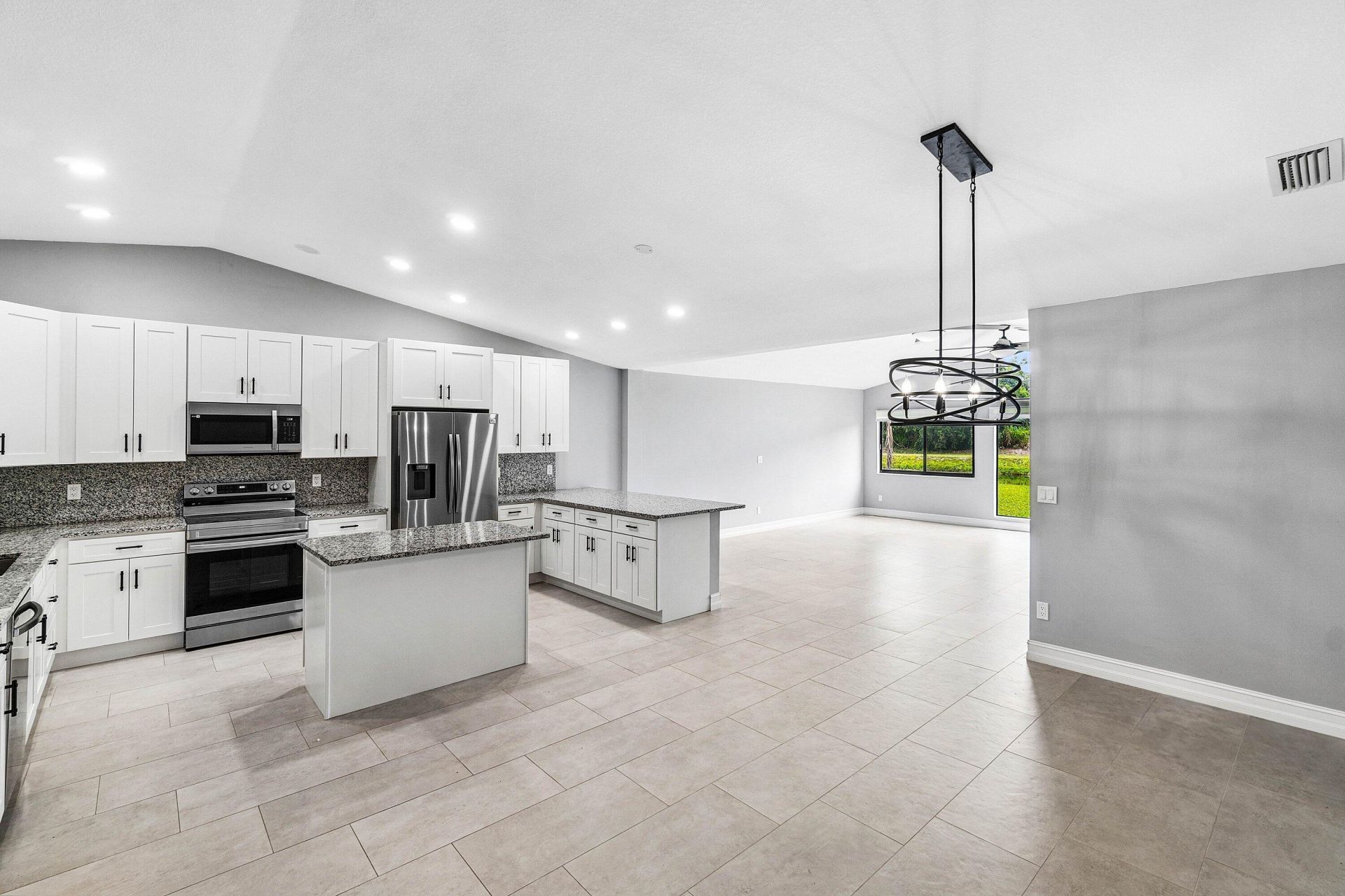 120 Mayfair Lane, Boynton Beach, FL 33426 Photo