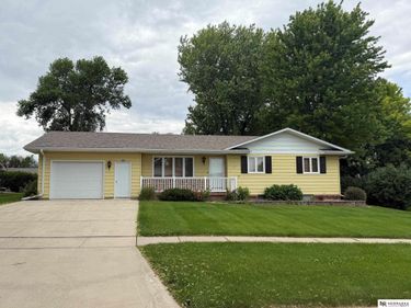 102 W Ken Miller Circle, Hartington, NE 68739