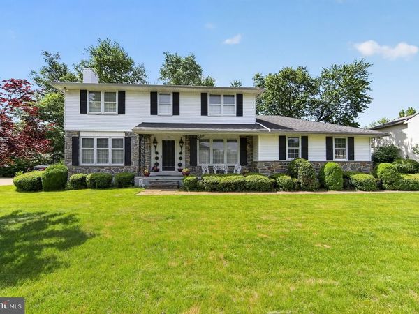 9 CRENSHAW DRIVE, WILMINGTON, DE 19810