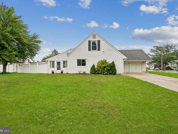 8201 CORBETT ROAD, PENNSAUKEN, NJ 08109