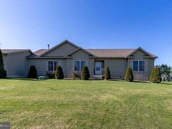 111 LONG LANE , MILLHEIM, PA 16854