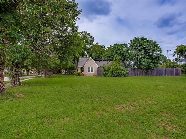 1226 Brunner Avenue , Dallas, TX 75224