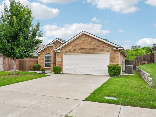 7009 Meandering Creek Lane, Fort Worth, TX 76179
