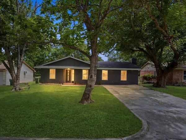 728 Hall Road , Seagoville, TX 75159