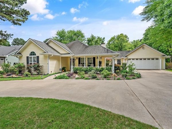 608 Green Meadow Trail , Holly Lake Ranch, TX 75765
