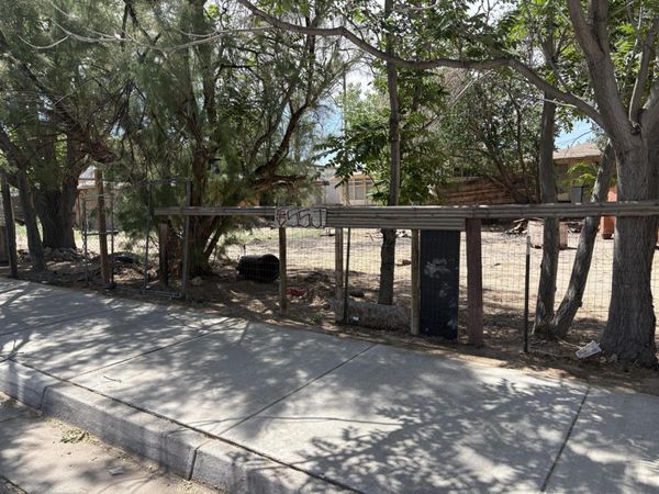 302 Thaxton Avenue SE, Albuquerque, NM 87102