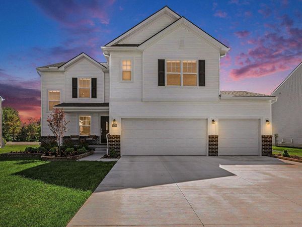 54566 Heron Circle, Chesterfield, MI 48047
