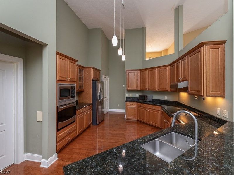 22238 North Trail, Strongsville, OH 44149 Photo 11