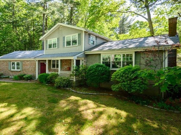 371 Gardner St, Hingham, MA 02043