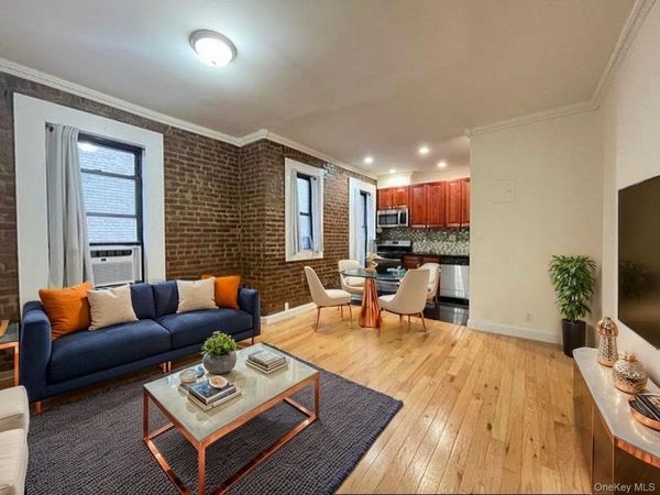2106 35 , Unit C3, Astoria, NY 11102