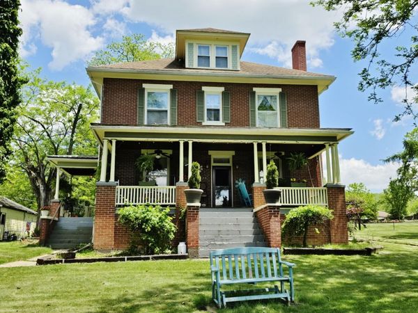 1525 Locust Hill, Marlinton, WV 24954