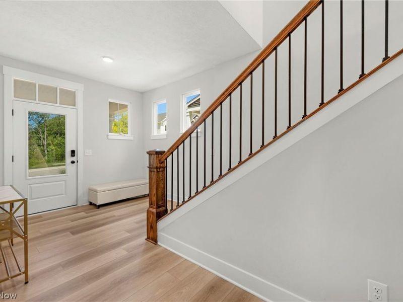 9235 Ledge View Terrace, Broadview Heights, OH 44147 Photo 4