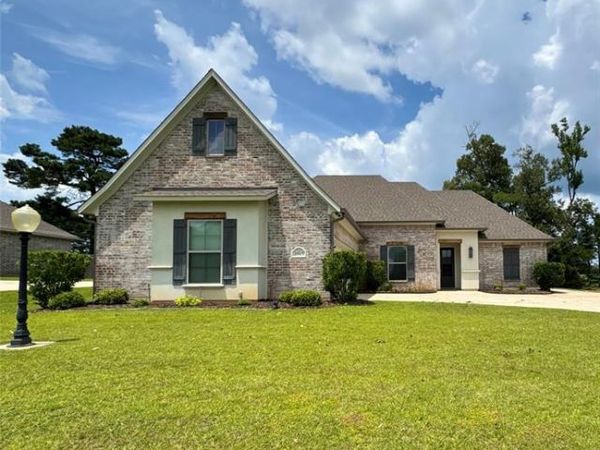 2067 Highpoint Place , Haughton, LA 71037