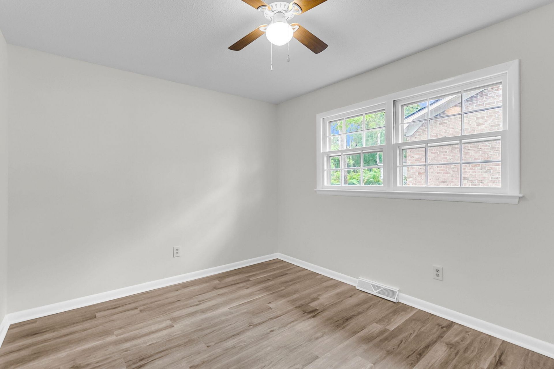 8310 Greenridge Road Photo 26