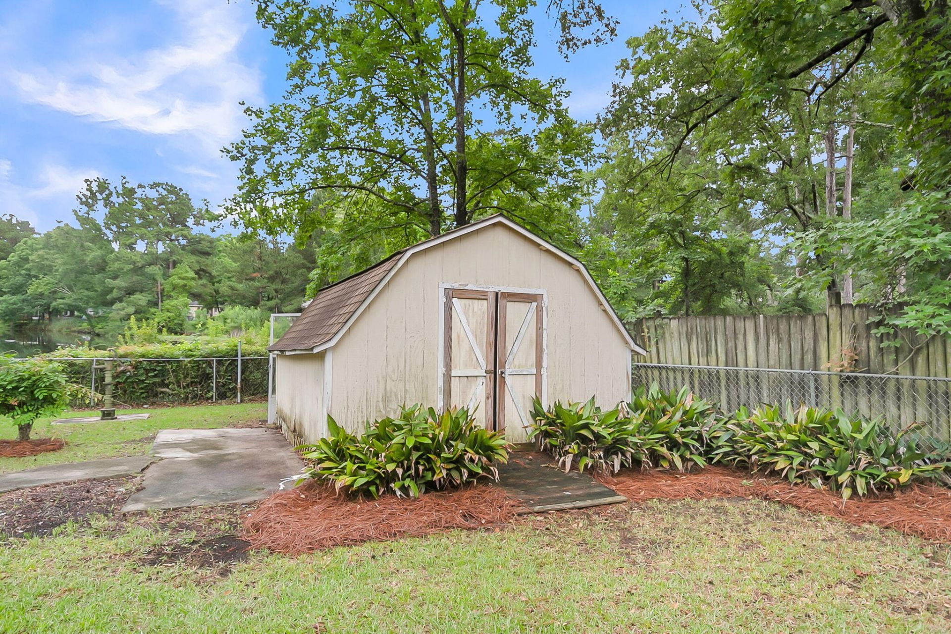 8310 Greenridge Road Photo 48