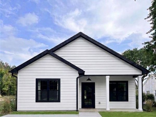 5510 Winona Street , Winston-Salem, NC 27106