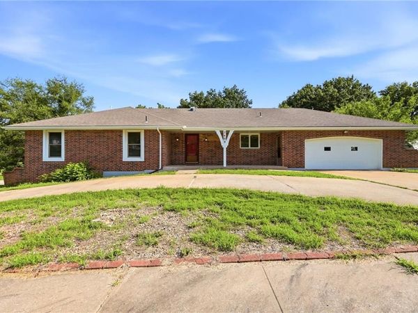 7400 E 126th Street, Grandview, MO 64030