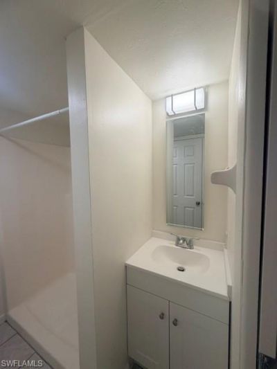 1318 SE 40th Ter, Cape Coral, FL 33904 Photo