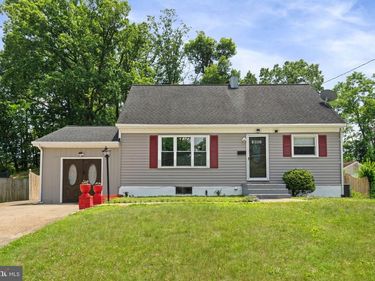 1805 WARREN DRIVE, WOODBRIDGE, VA 22191