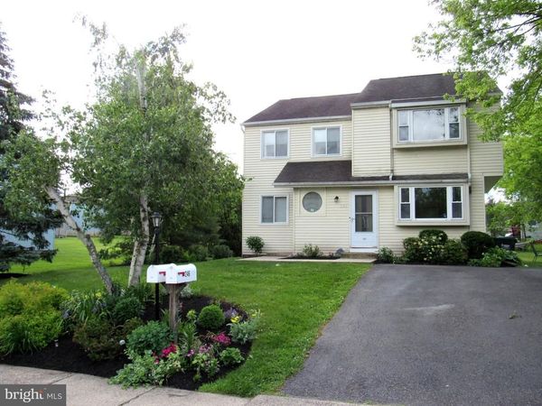 246 FLORENCE DRIVE, HARLEYSVILLE, PA 19438