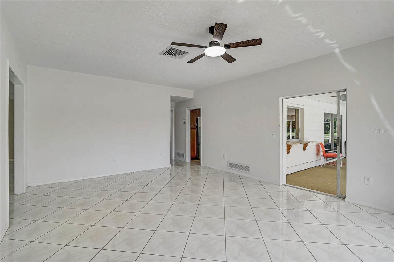 3215 Pine Valley Drive , Sarasota, FL 34239 Photo