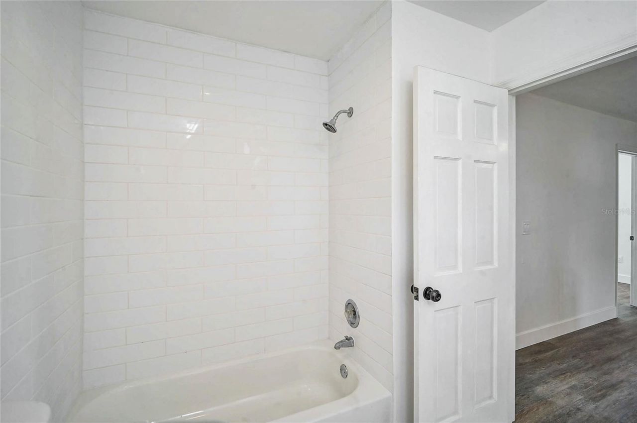 3215 Pine Valley Drive , Sarasota, FL 34239 Photo