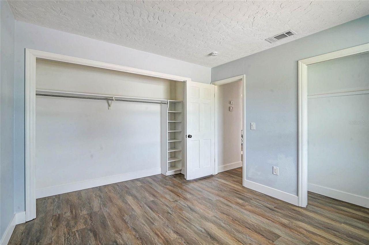 3215 Pine Valley Drive , Sarasota, FL 34239 Photo